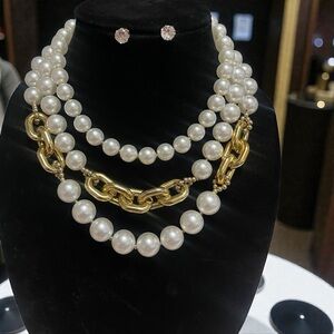 Multi -Strand FauxPearl with Chunky Gold-Tone Link Chain Accents Necklace Set